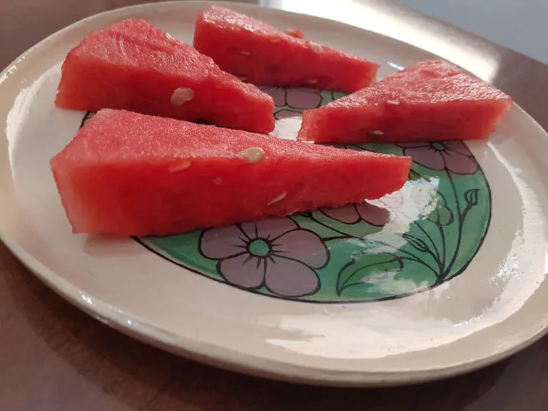 קערית קרמיקה מאויירת בעבודת יד